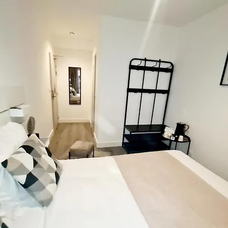 Le 23 Hotel