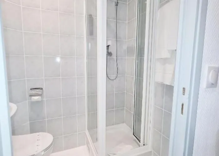 Le 23 Szálloda Clichy